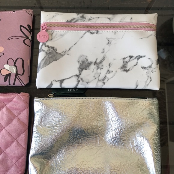 Lipstick Bundle of 12 Ispy Makeup Cosmetic Bags - Picture 3 of 5